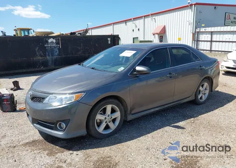 2013 Toyota Camry Se z USA, uszkodzony, nr VIN 4T1BF1FK5DU683510